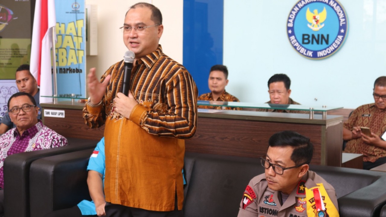 Gubernur Provinsi Kepulauan Bangka Belitung (Babel), Erzaldi Rosman saat Pers Rilis hasil penangkapan sabu di BNNP Babel, Jum'at (17/05/2019).