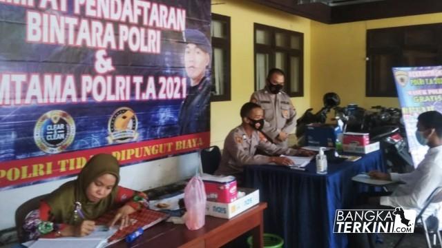 Pendaftaran anggota Polri yaitu Akpol, Bintara dan Tamtama Tahun 2021, yang bertempat di halaman Polres Bangka Tengah, Rabu (24/03/2021).