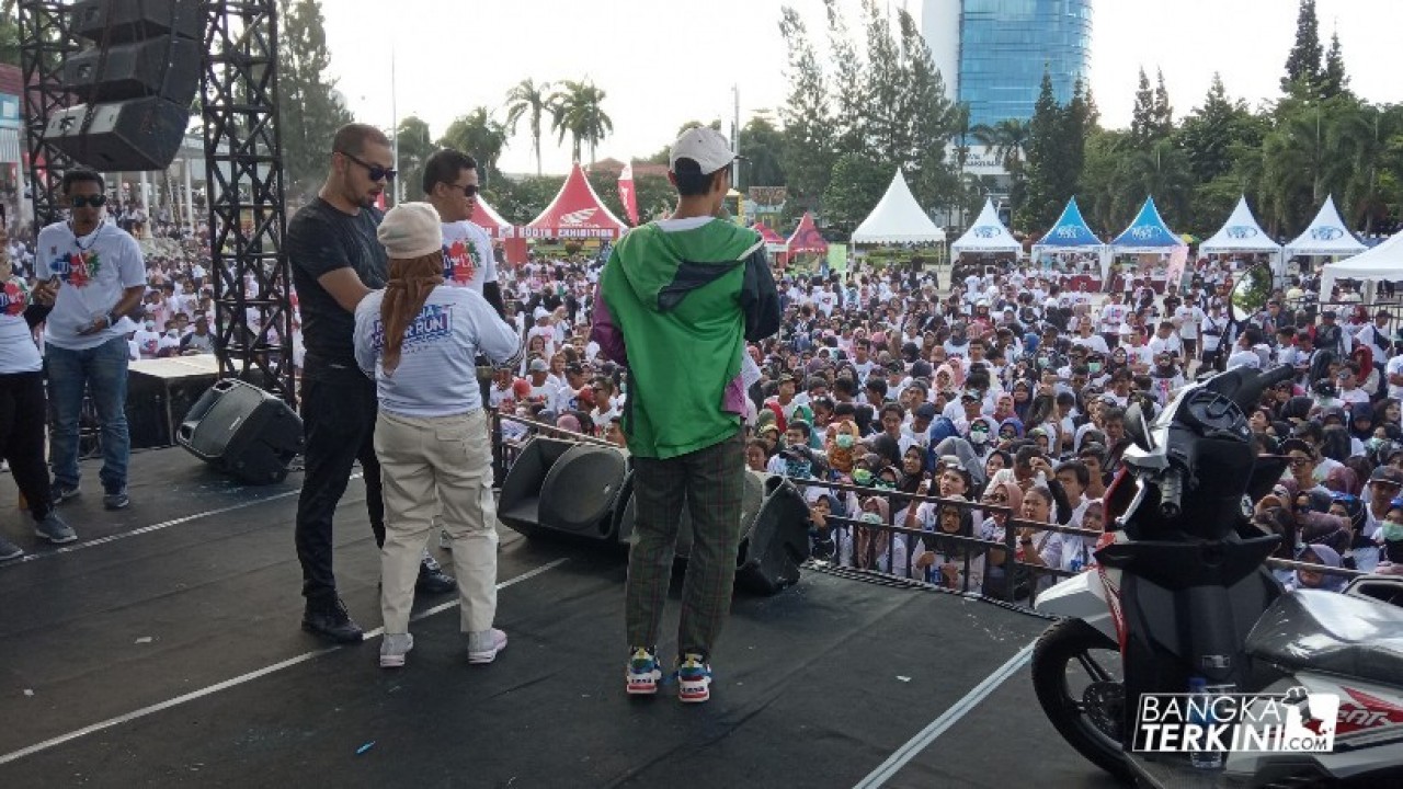 Ribuan peserta ramaikan Indonesia Color Run di Kota Pangkalpinang, Minggu (30/06/2019).