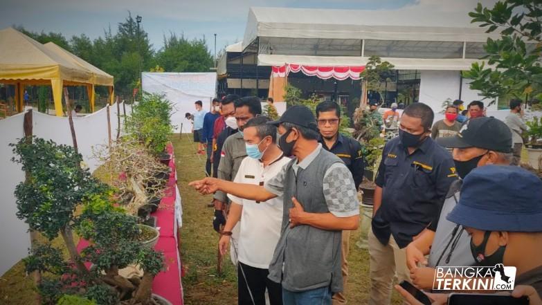 Perkumpulan Penggemar Bonsai Indonesia (PPBI) Kota Pangkalpinang, menggelar kontes dan pameran bonsai, Jum'at (11/09/2020).