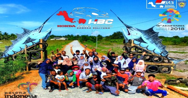Honda Brio Community (HBC) disambut hangat oleh Kepala Desa Kurau Timur, saat mengunjungi Destinasi Wisata Bahari Tebok, Desa Kurau Timur, Kabupaten Bangka Tengah, Kamis (10/5/2018)