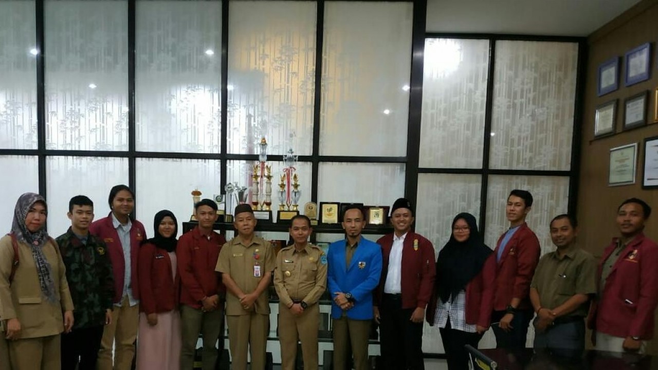 Organisasi kader Ikatan Mahasiswa Muhammadiyah Pimpinan Cabang Bangka (IMM PC Bangka) Provinsi Kepulauan Bangka Belitung (Babel) kunjungi kantor Bupati Bangka, Senin, (21/01/2019).
