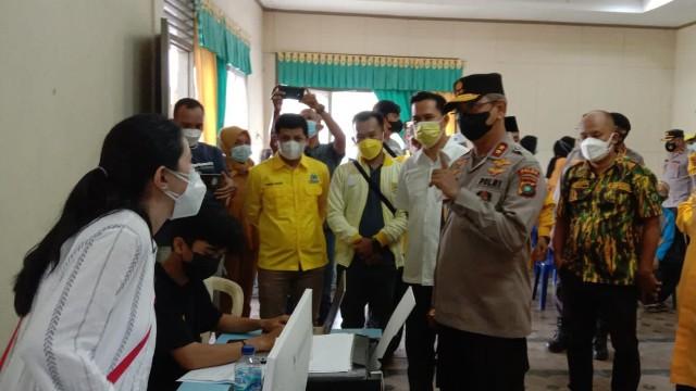 Kapolda Bangka Belitung Tinjau Vaksin Massal di Golkar