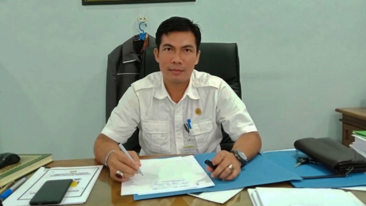Kepala Sub Bagian (Kasubag) Tata Usaha Kantor Kemenag Pangkalpinang, Eyde Tusewijaya.