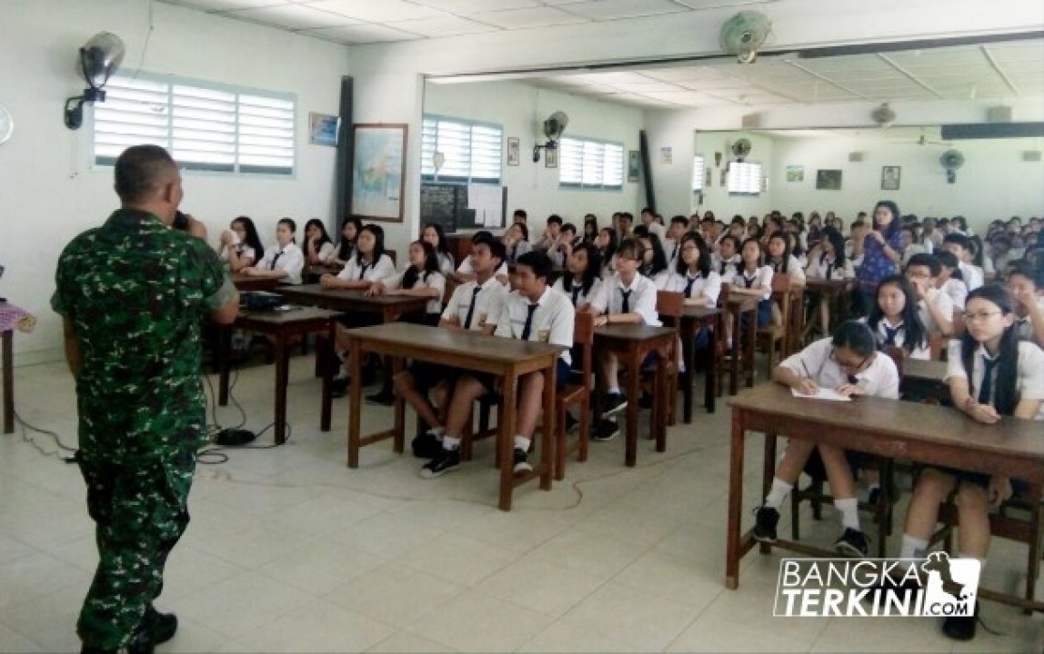 Korem 045/Garuda Jaya, laksanakan program wawasan kebangsaan kepada siswa-siswi SMP Budi Mulia, Selasa (22/05/2018).