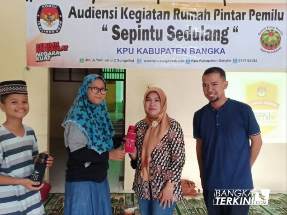 KPU Bangka Sosialisasikan Rumah Pintar Pemilu ke Panti Asuhan Al Kautsar Sungailiat
