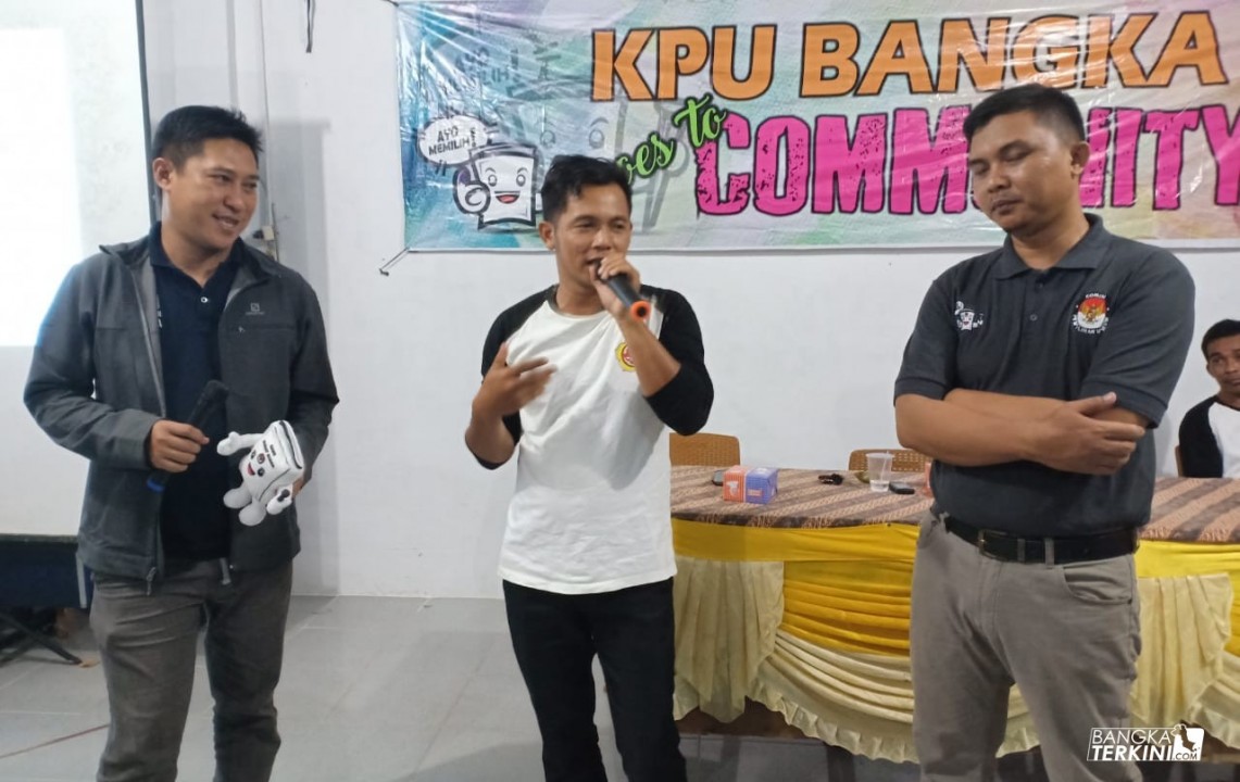 KPU Kabupaten Bangka terus melakukan sosialisasi kepada berbagai lapisan masyarakat, Seperti pada Rabu malam (13/02/2019), bertempat di Balai Desa Dalil Kecamatan Bakam.