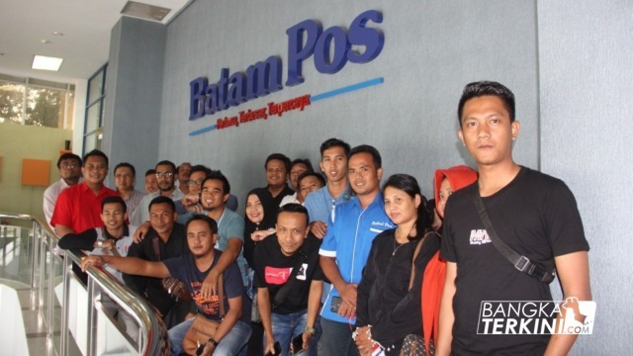 Dalam rangka kunjungan kerja dan silaturahmi ke Pemerintah Kota Batam, rombongan Humas Pemerintah Kota Pangkalpinang bersama wartawan melakukan kunjungan ke salah satu media, yakni Batam Pos, Rabu (31/10/2018).