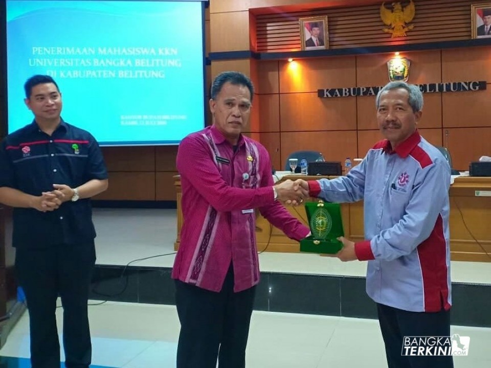 Pemerintah Kabupaten Belitung sambut langsung Mahasiswa/i Kuliah Kerja Nyata (KKN) dari Universitas Bangka Belitung (UBB) Desa Perawas, di Kantor Bupati Belitung, Kamis (12/07/2018).
