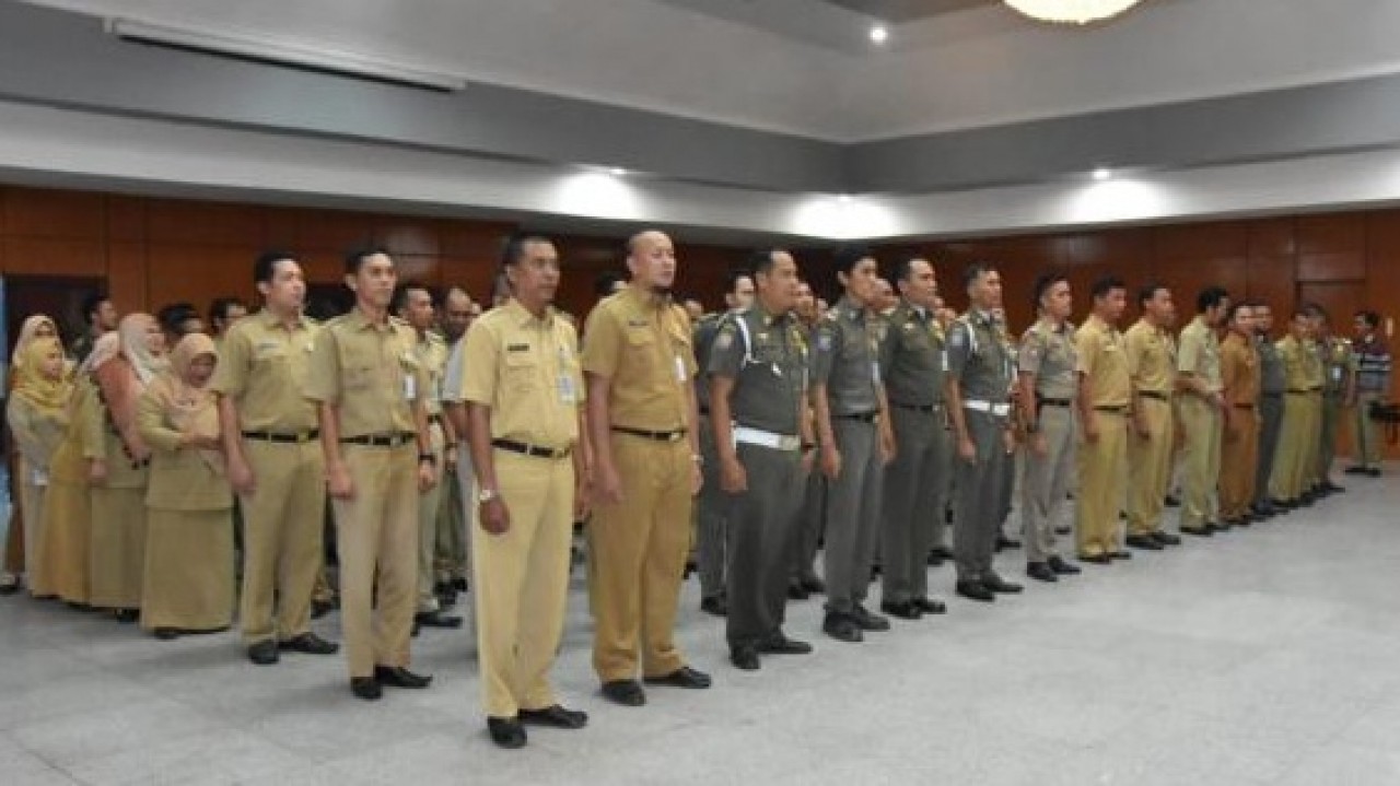 Sebanyak 115 Pejabat dengan Jabatan Fungsional Tertentu (JFT) di Lingkungan Pemerintah Provinsi (Pemprov) Bangka Belitung (Babel), dilantik dan pengambilan sumpah yang lakukan oleh Wakil Gubernur (Wagub) Babel Abdul Fatah, Senin (14/01/2019).