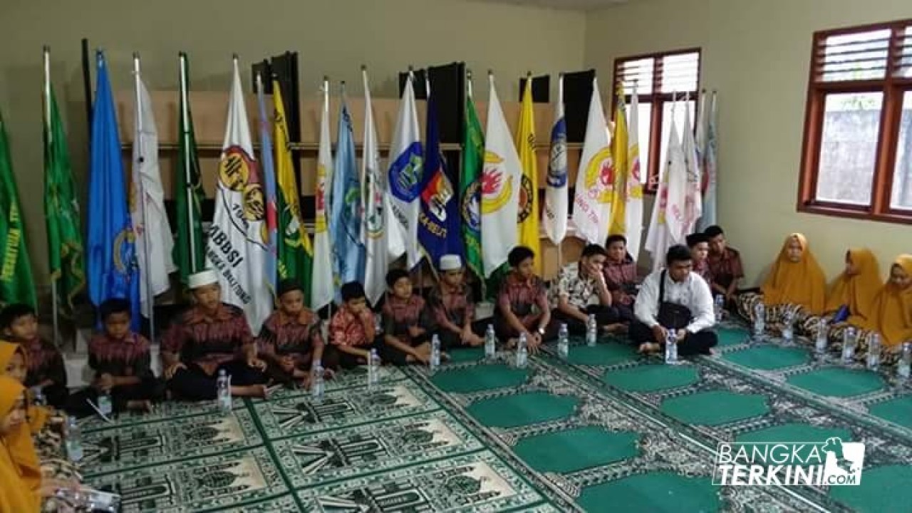 Komite Nasional Olahraga Indonesia (Koni) Provinsi Kepulauan Bangka Belitung menjalin silaturahmi dengan menggelar kegiatan Buka Bersama dengan anak yatim piatu, Jum'at (08/06/2018).