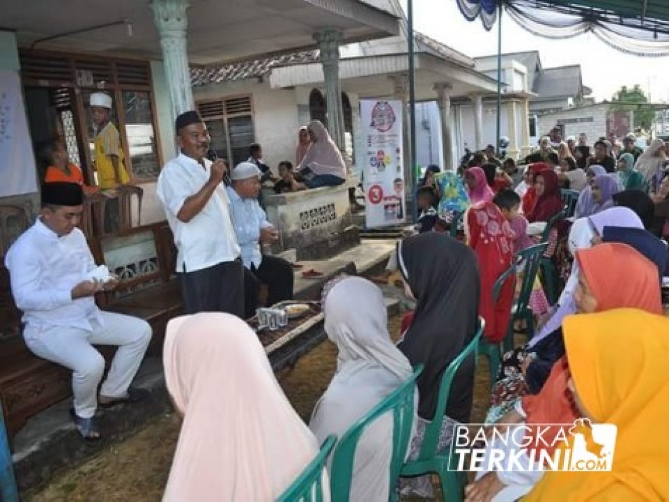 Pasangan Calon Walikota dan Wakil Walikota Pangkalpinang, Molen dan Sopian menggelar kampanye dialogis di Kelurahan Tua Tunu, tepatnya didepan Masjid Raya Tua Tunu, Kecamatan Gerunggang, Kamis (26/04/2018).