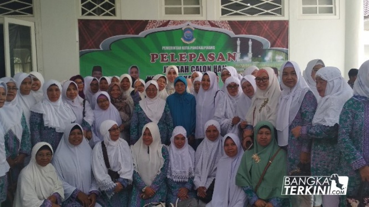 Foto bersama Jamaah Haji Perempuan Kota Pangkalpinang