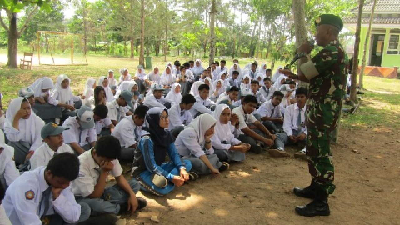 Korem 045/Garuda Jaya (Gaya), dipercaya memberikan pendidikan Penguatan karakter siswa - siswi SMA Negeri 1 Pangkalan Baru, selama 3 hari.