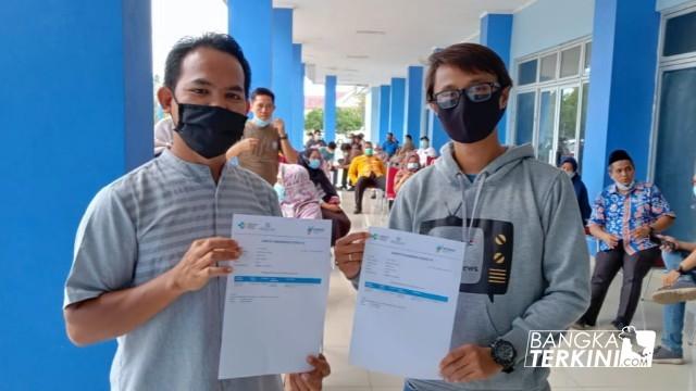 Insan Pers dari PWI Bangka Tengah usai vaksin, Jum'at (05/03/2021).