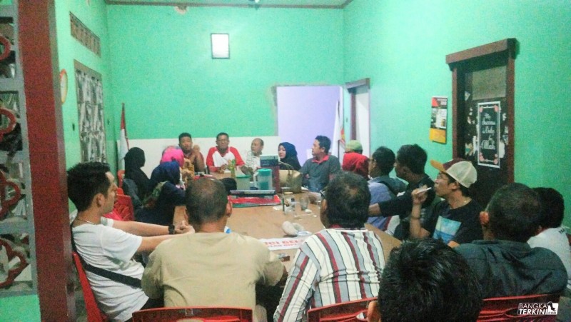 Rapat Konsolidasi bersama PAC Gerindra dan Sayap Partai mengenai Pilwako 2018 di DPC Gerindra Kota Pangkalpinang.
