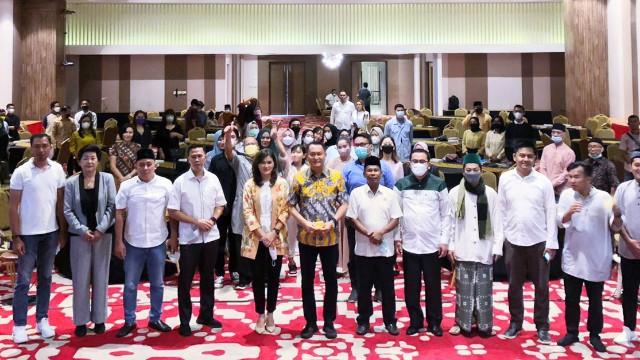 Anggota Dewan Perwakilan Rakyat Republik Indonesia (DPR RI) Komisi VII Bambang Patijaya Gelar Sosialisasi Empat Pilar Kebangsaan di Hotel Fox Harris Kota Pangkalpinang pada Selasa, (19/04/2022).