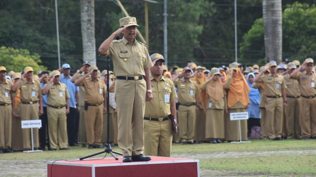 Pemerintah Provinsi (Pemprov) Kepulauan Bangka Belitung (Babel), menggelar upacara Peringatan Hari Nusantara tahun 2018 dan Peringatan Hari Bela Negara tahun 2018, di Halaman Kantor Gubernur Babel, Senin (17/13/2018).